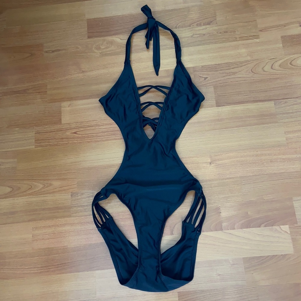 One piece bathing suit